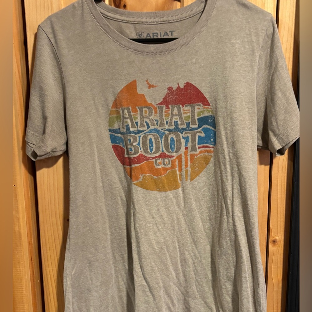 Ariat tee